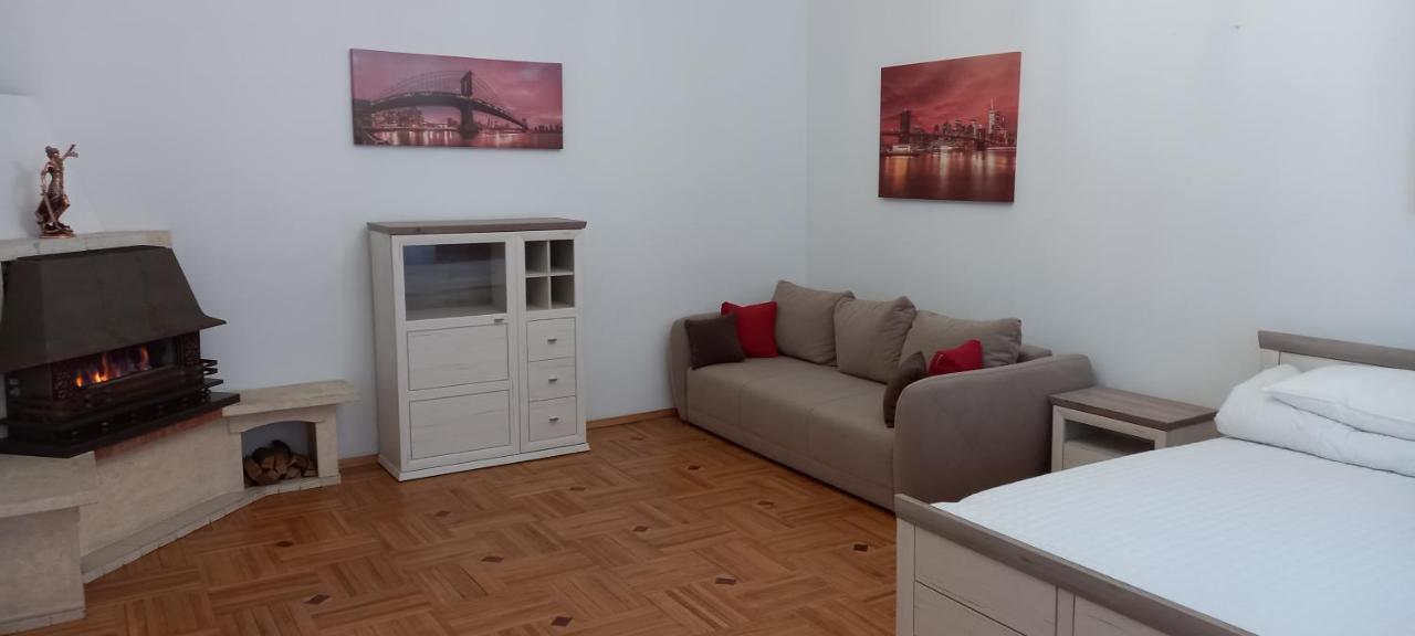 Двох Рівневі Апартаменти В Центрі Lwów Zewnętrze zdjęcie